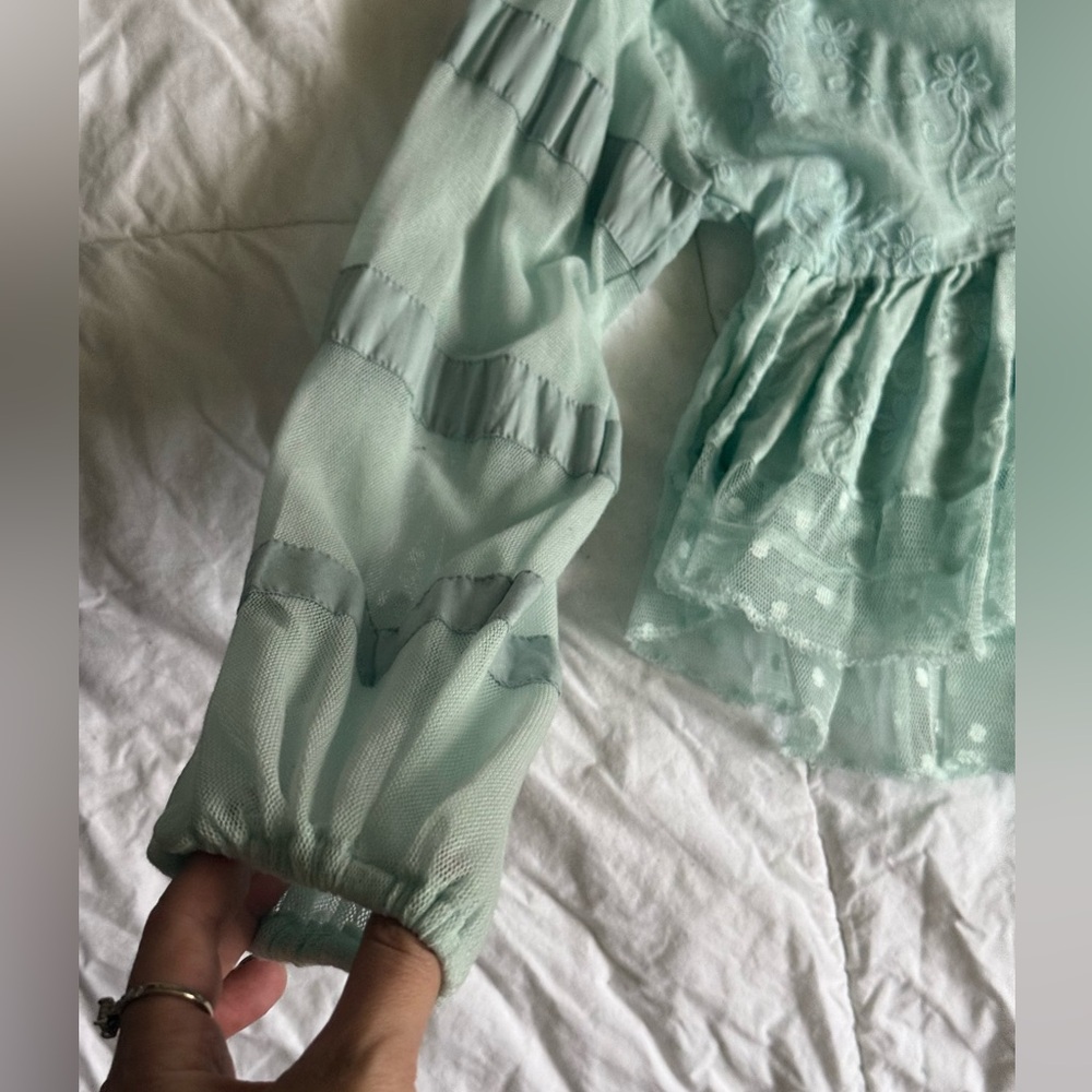 P. Cill boutique brand gorgeous Light Blue Blouse EUC worn one time will fit XS - Picture 4 of 7